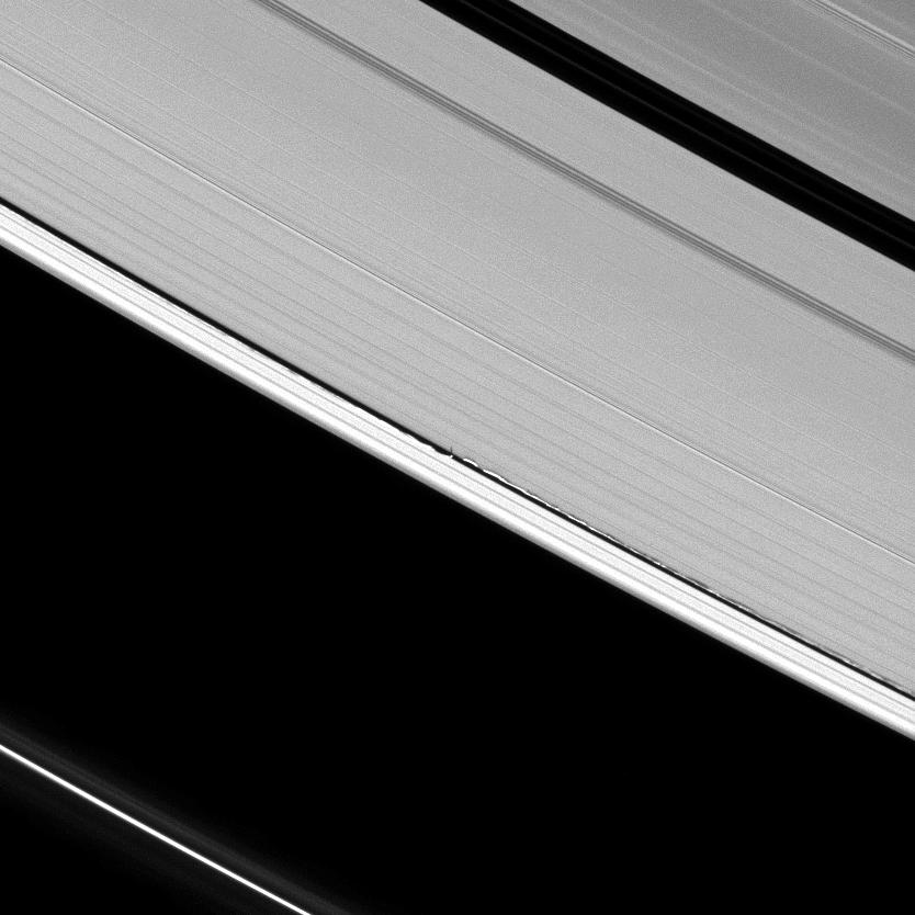 Enceladus water plumes